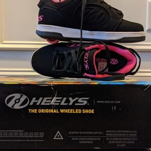 Girl's Size 6 Heelys